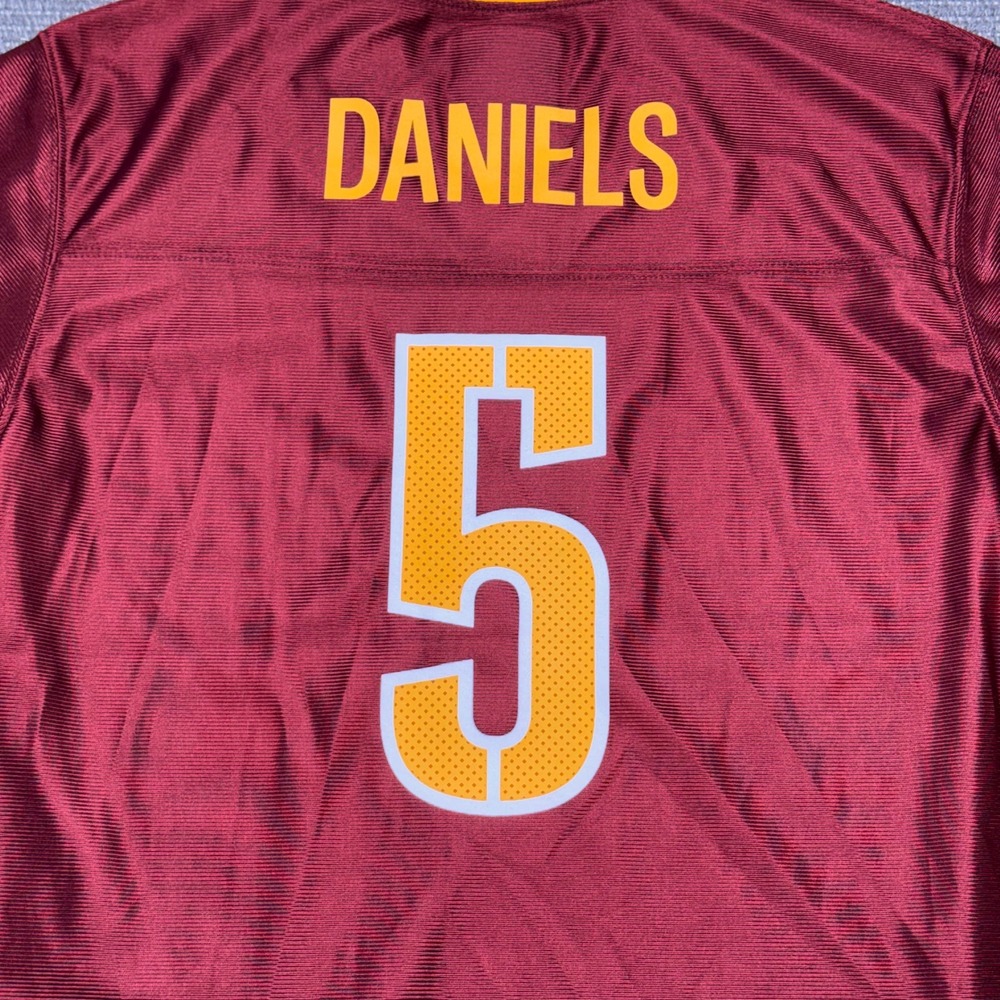 NFL Team Apparel Washington Commanders Jayden Daniels 5 Youth Jersey L 12/14 NEW - Picture 6 of 9